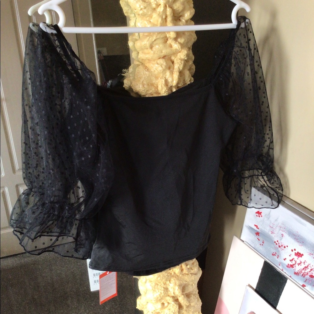 Cut out blouse - Picture 3 of 6